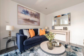 Elevated Elegance: 1BR 1BA Flat in Wellmeadow Rd